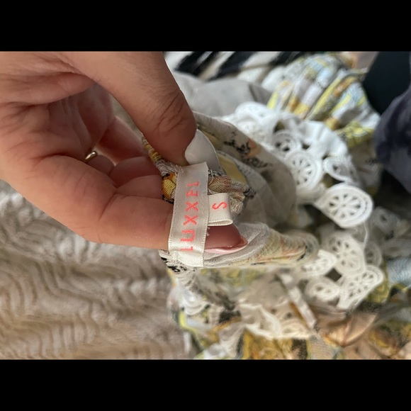 Luxxel halter print maxi Size S - Picture 10 of 10